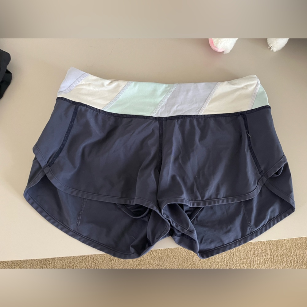 Lululemon Speed Shorts 4-way stretch (2.5”)